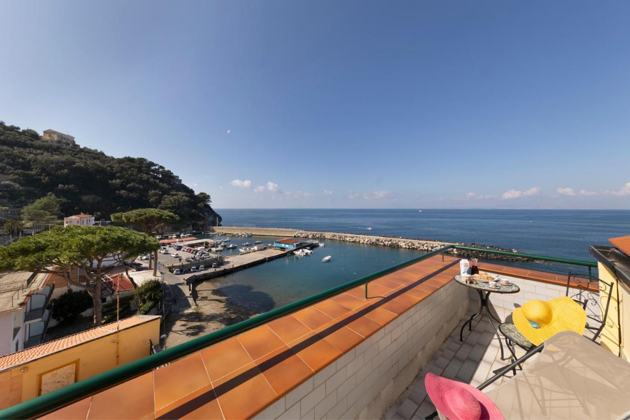 Relais Del Mare Con Terrazza Fronte Mare Free Parking Apartment Massa Lubrense Ngoại thất bức ảnh