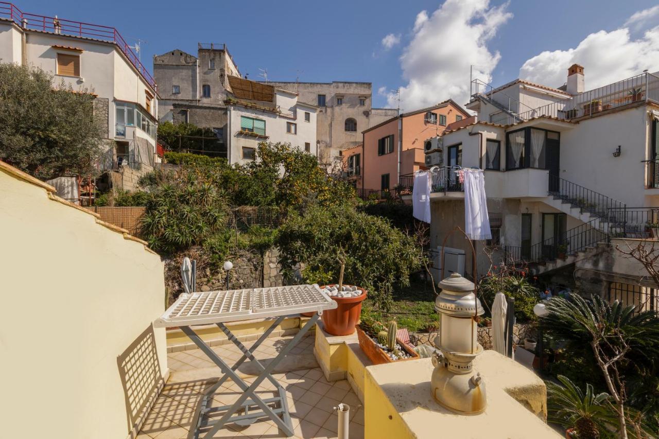 Relais Del Mare Con Terrazza Fronte Mare Free Parking Apartment Massa Lubrense Ngoại thất bức ảnh