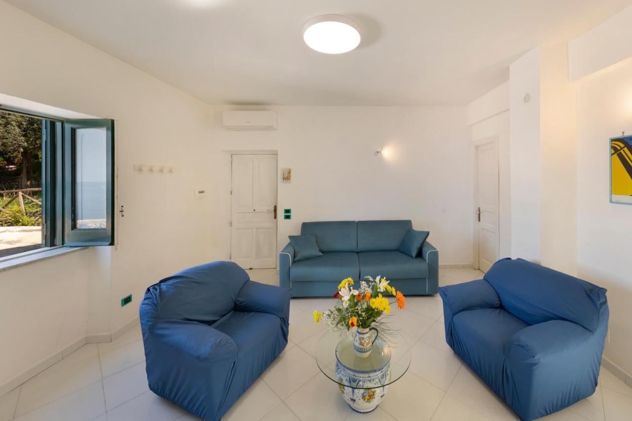 Relais Del Mare Con Terrazza Fronte Mare Free Parking Apartment Massa Lubrense Ngoại thất bức ảnh