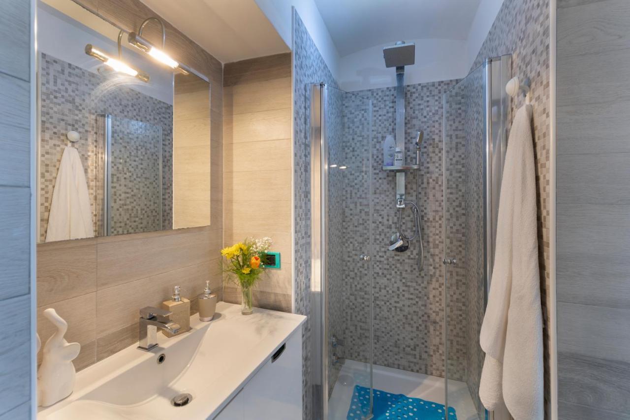 Relais Del Mare Con Terrazza Fronte Mare Free Parking Apartment Massa Lubrense Ngoại thất bức ảnh