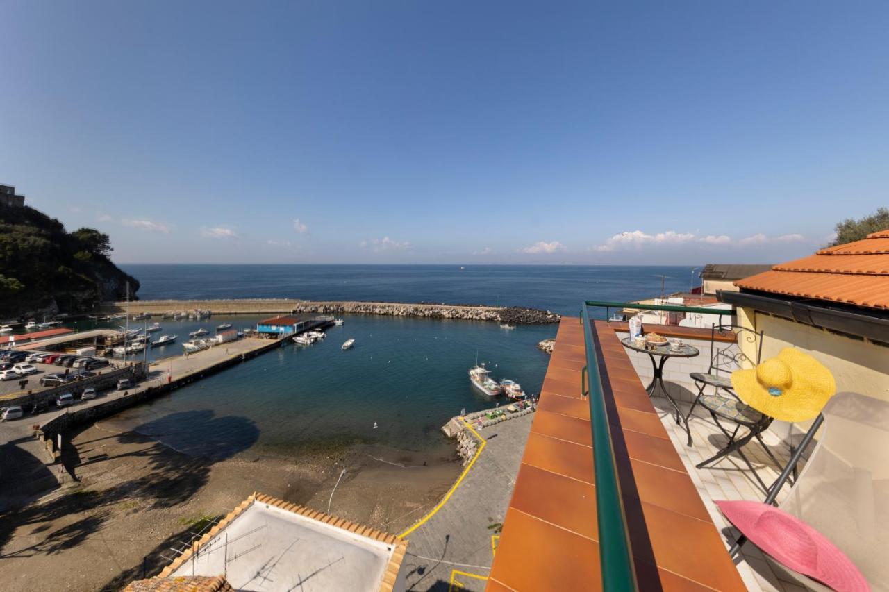 Relais Del Mare Con Terrazza Fronte Mare Free Parking Apartment Massa Lubrense Ngoại thất bức ảnh
